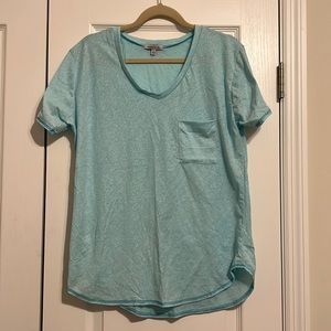 White Birch sky blue top with front pocket, size large
